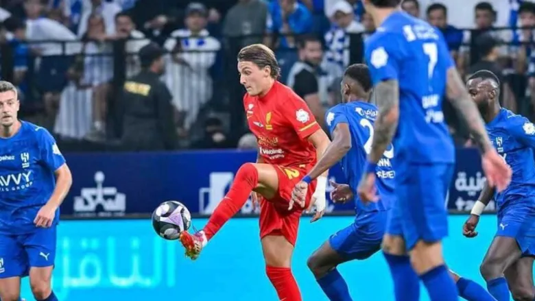 كيفية مشاهدة مباراة الهلال وأهلي جدة في دوري روشن السعودي لكرة القدم