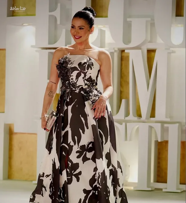 الفنانة لقاء الخميسي الفنانة لقاء الخميسي