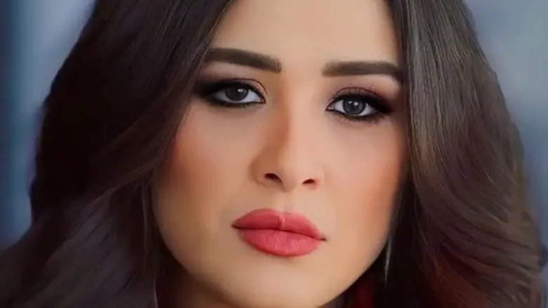 رسالة غامضة من ياسمين عبد العزيز