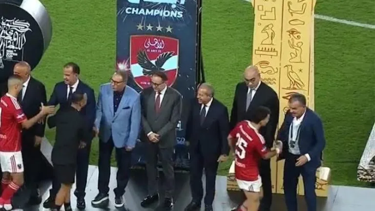 زيزو يتجاهل هشام نصر